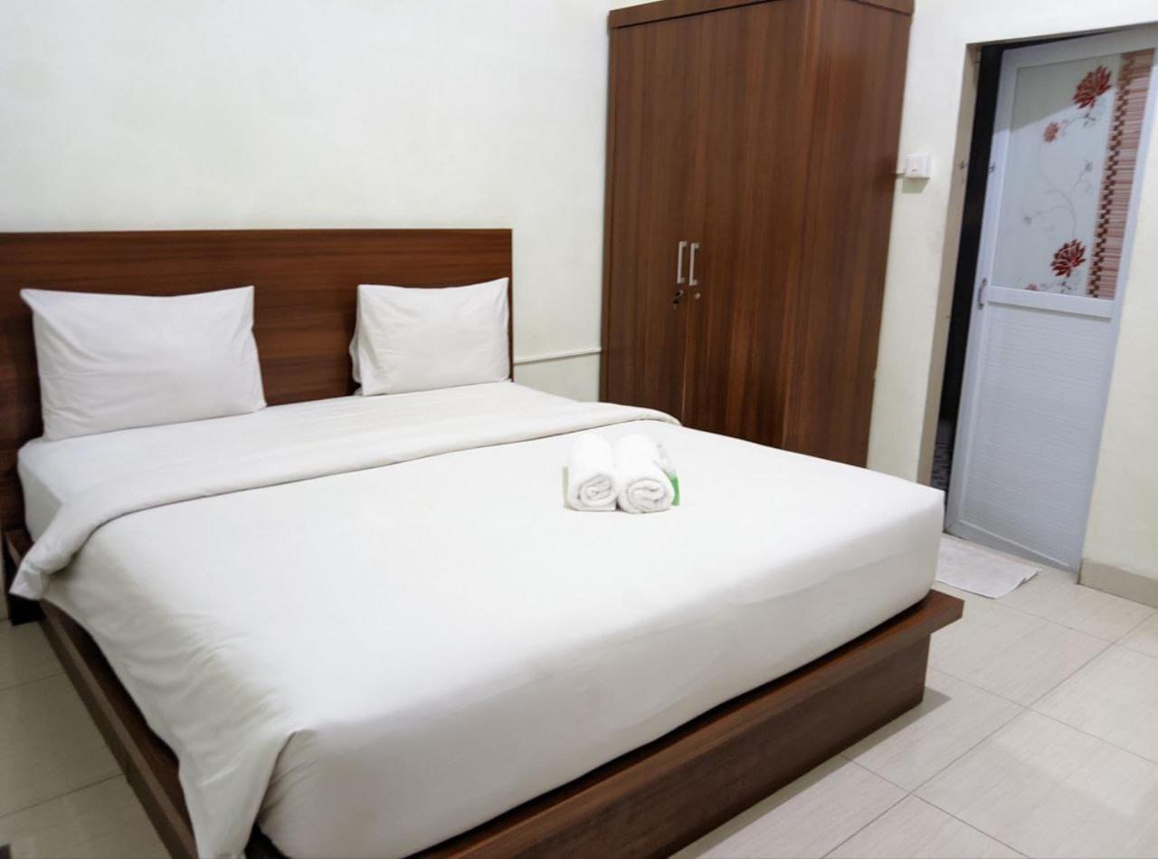 Teratai Residence Mitra Reddoorz Medan Exterior foto